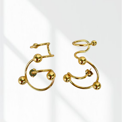 Brinco EarCuff Esferas